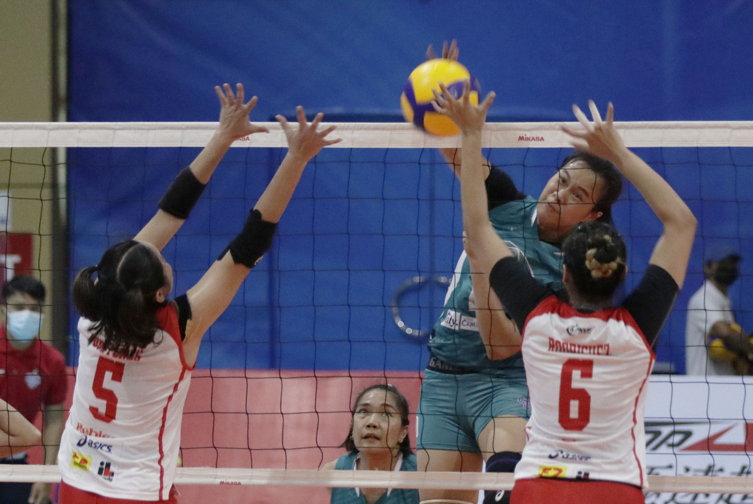 Chery Tiggo warms up with 3-set win over Baguio City | Volleyball ...